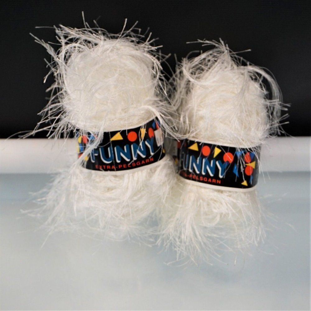 Funny Extra Pelsgarn 1002 Eyelash Yarn White Color 2 Skeins Lot Sandnes Garn